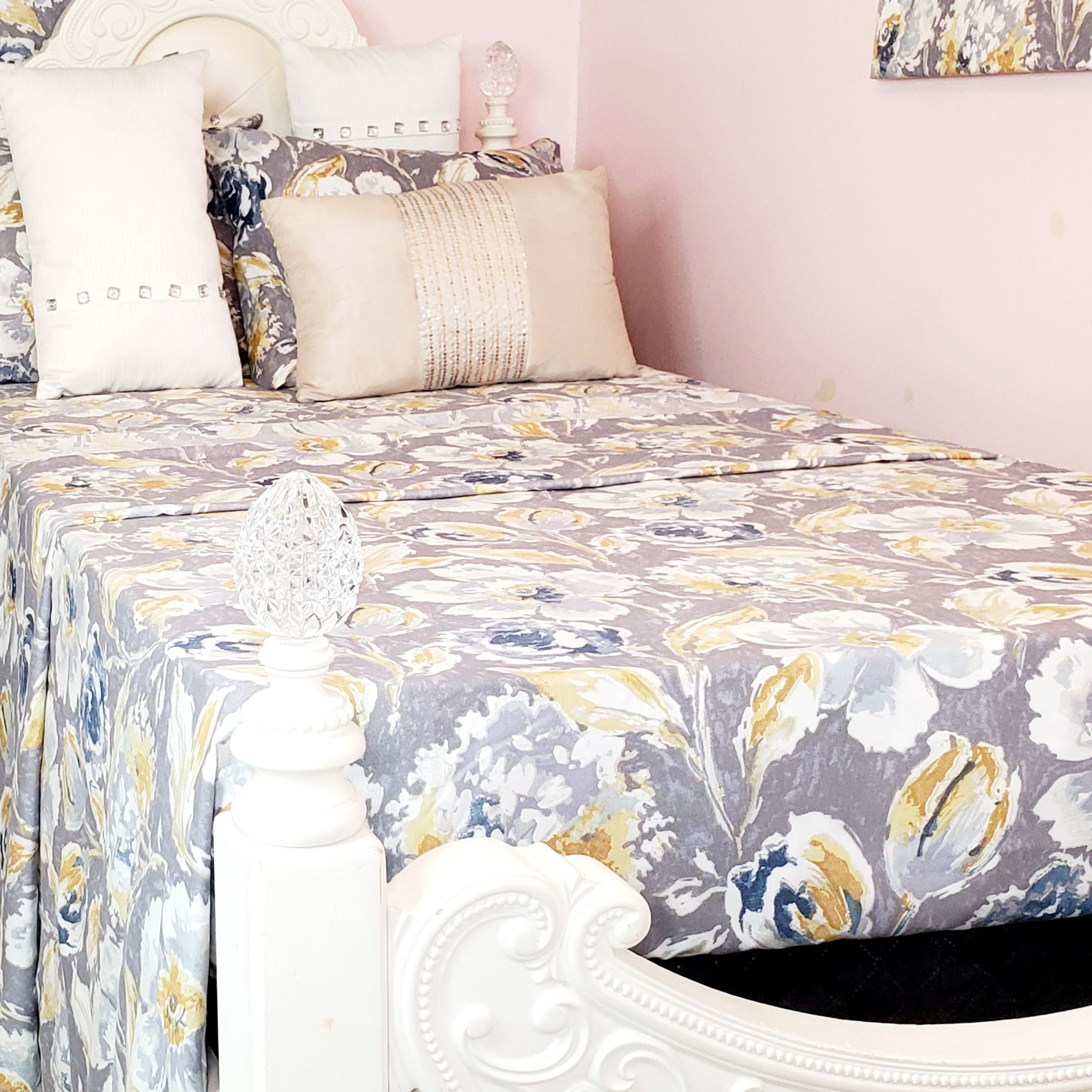 Grey Floral Print Full Size Bedroom Set