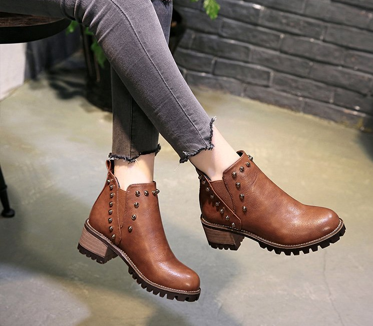 Retro Martin boots plus velvet thickening shoes round head wild thick with rivet sleeve boots