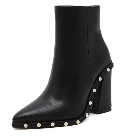 Rivet decoration pointed thick heel ankle boots