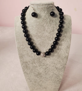 Large Black Pearl Necklace