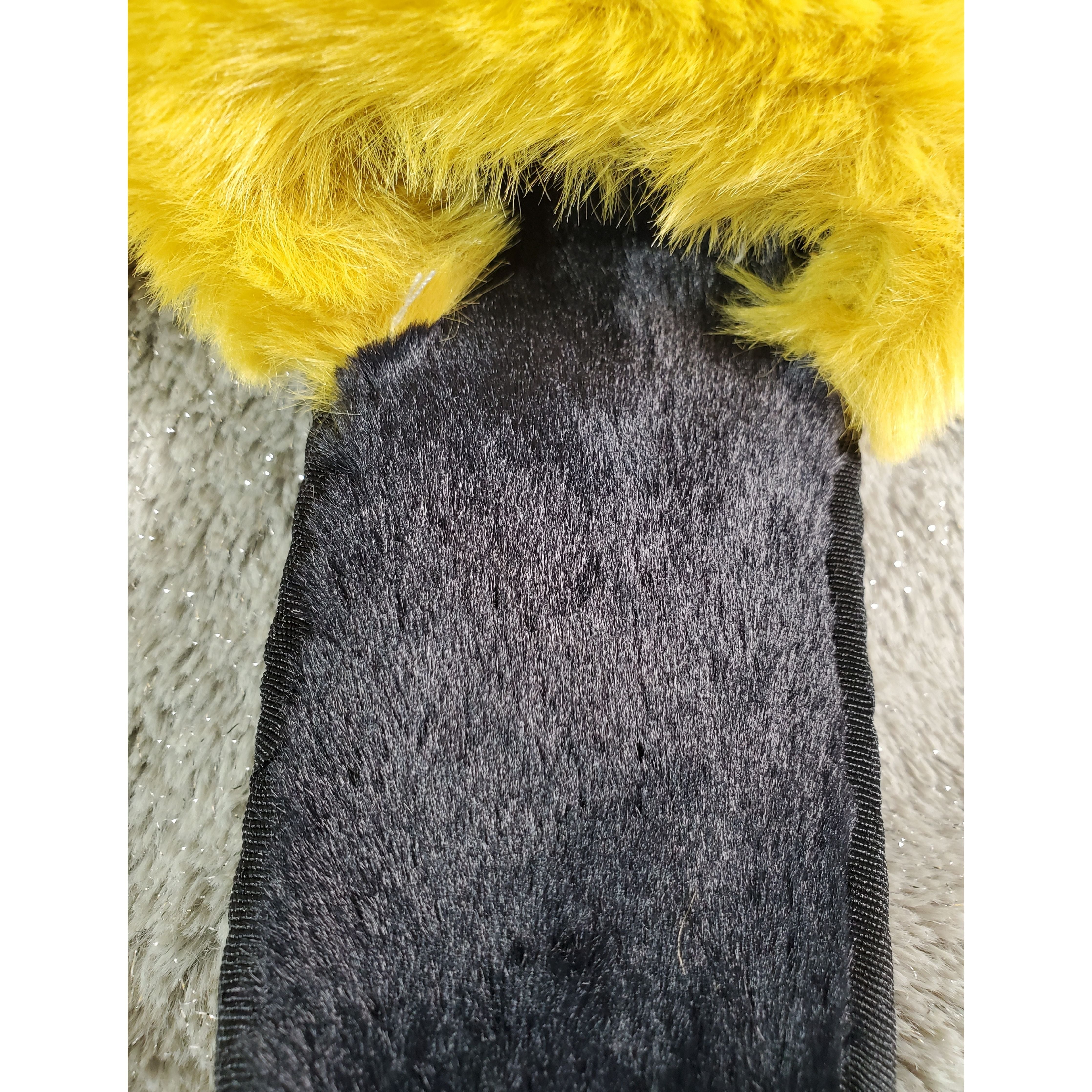 Lemon-Yellow Metal Hollow Chain Furry Slippers