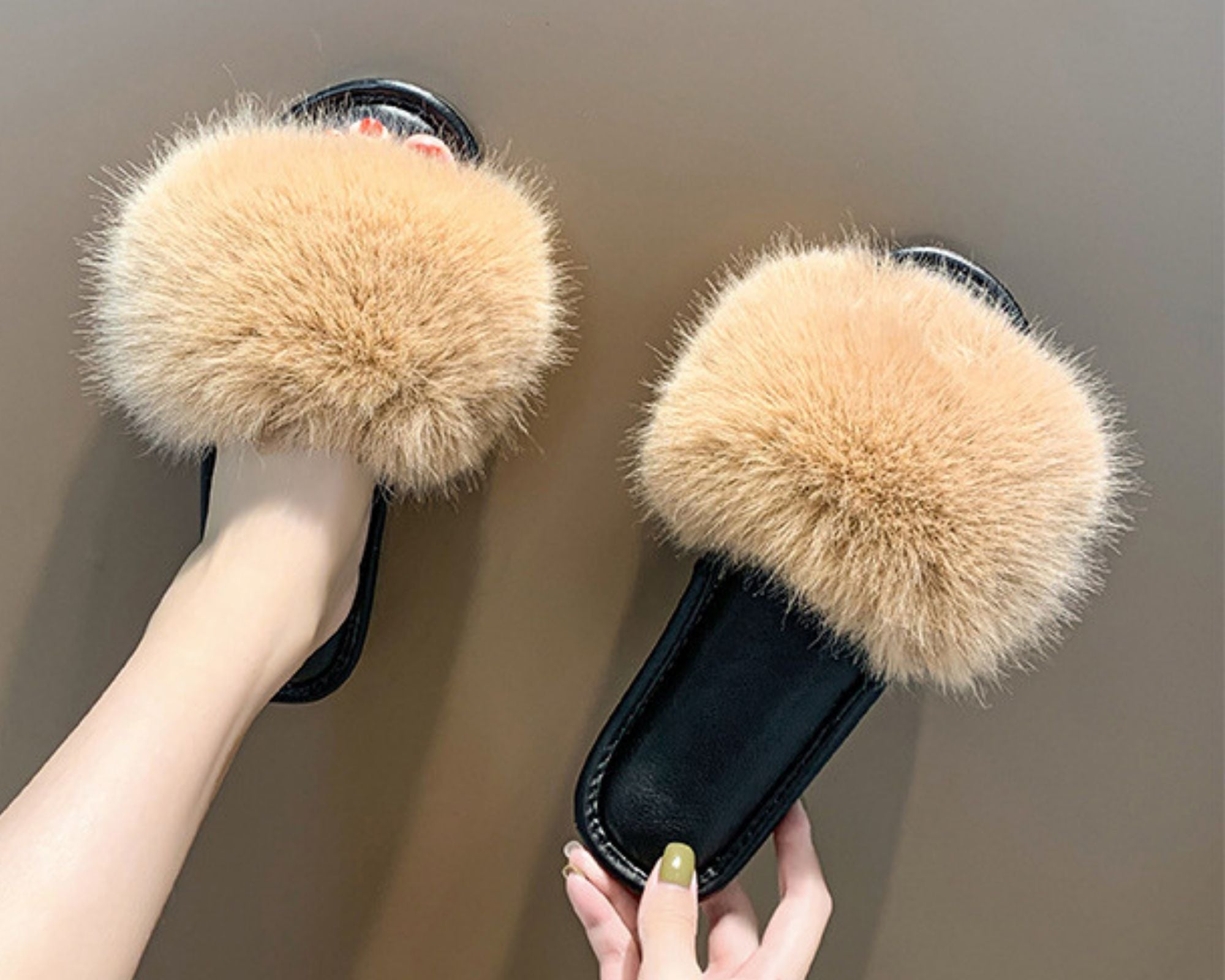 Flat Heeled Khaki Plush Slippers